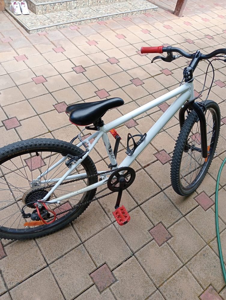 Vand bicicleta de copii