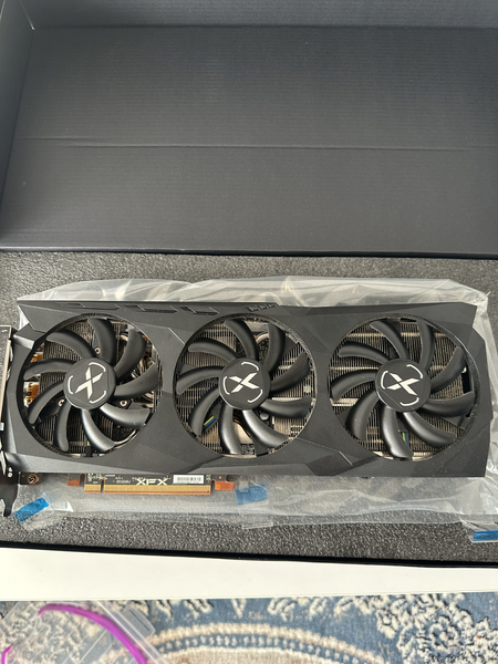 Продам видеокарту AMD RADEON RX6700 XT