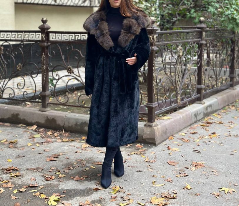 Натуральные Норковые шубы по очень доступным ценам.Качество отличное.