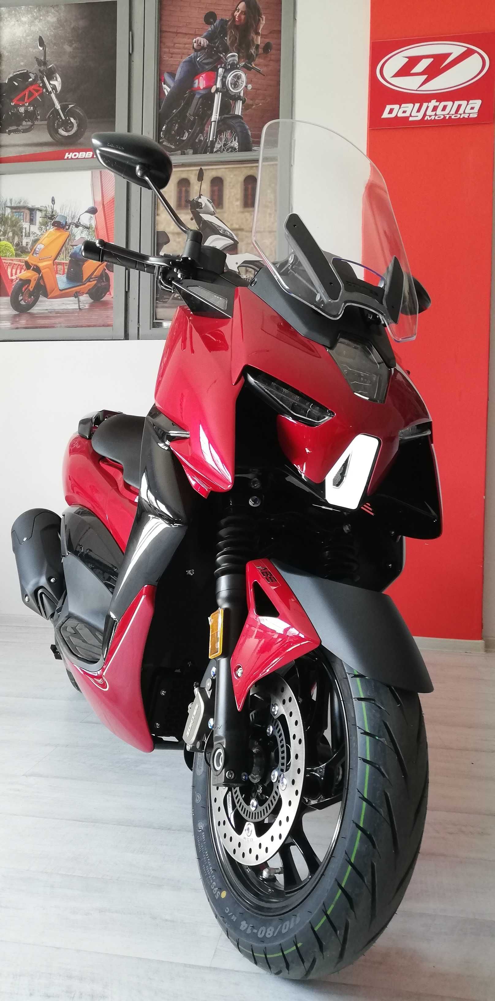 Maxi scuter Daytona Zontes M310 - cel mai puternic 300cc, '' Rate''