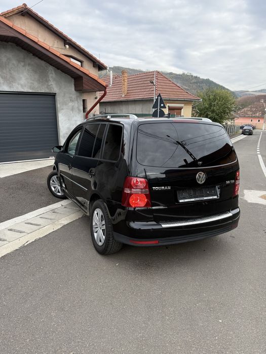 Touran • RLine • 2.0 TDI • Xenon • Automat •