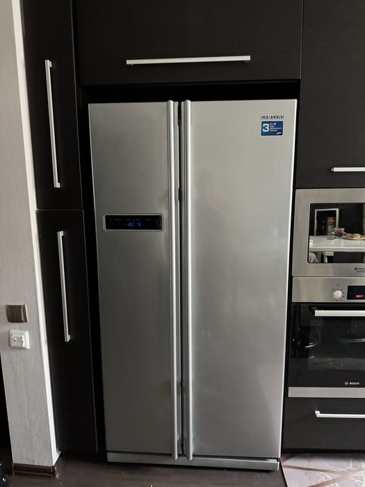 Продам хололильник двухдверный