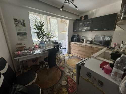 Дава се под наем Тристаен апартамент в Пловдив, Кършияка - 88 кв.м за 105000 € - Снимка #2