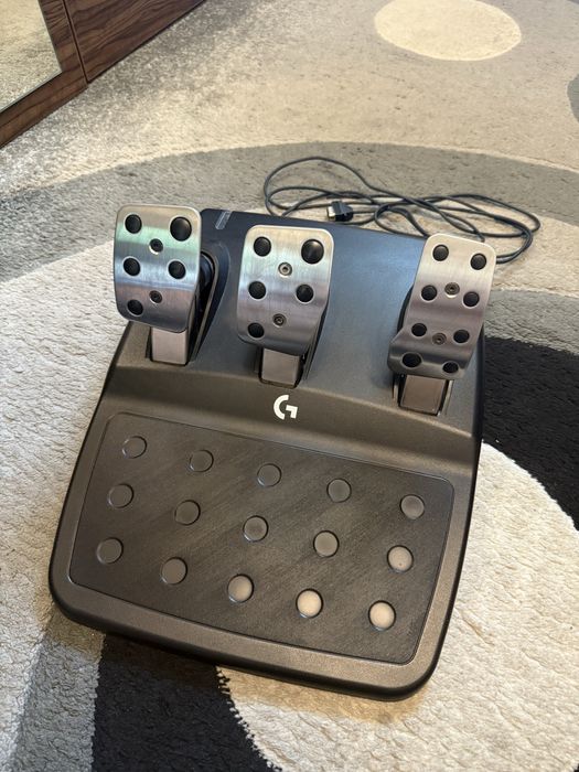 Volan gaming + Schimbator Logitech TrueForce G923 pentru (PC/XBOX ONE)