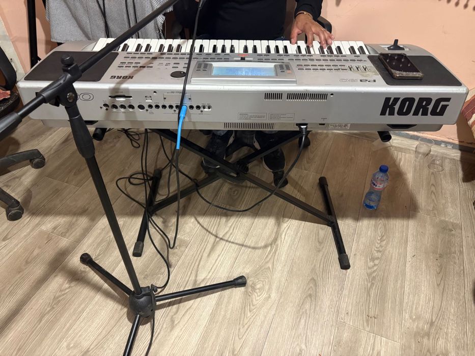 KORG PA80 в добро състояние много зареден
