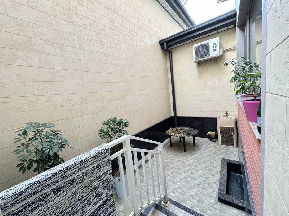 Продается квартира на земле 3 уровня 165м2 свой двор Рисовый (Jane)