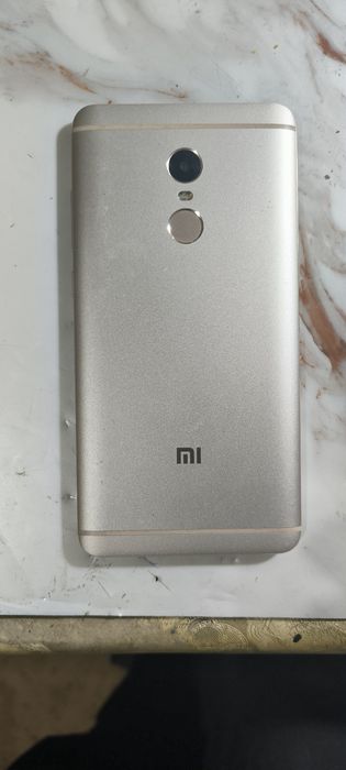 телевизор Vista 43  в отличном состоянии рабочтй и редми нот 4 на запч