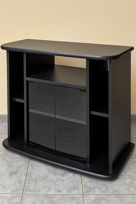 Подставка под телевизор с полками и стеклянными дверцами