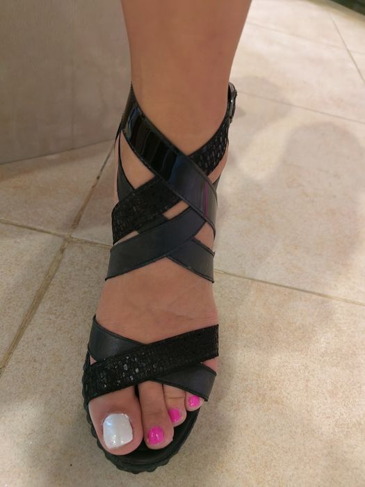 Сандали на платформа от естествена кожа