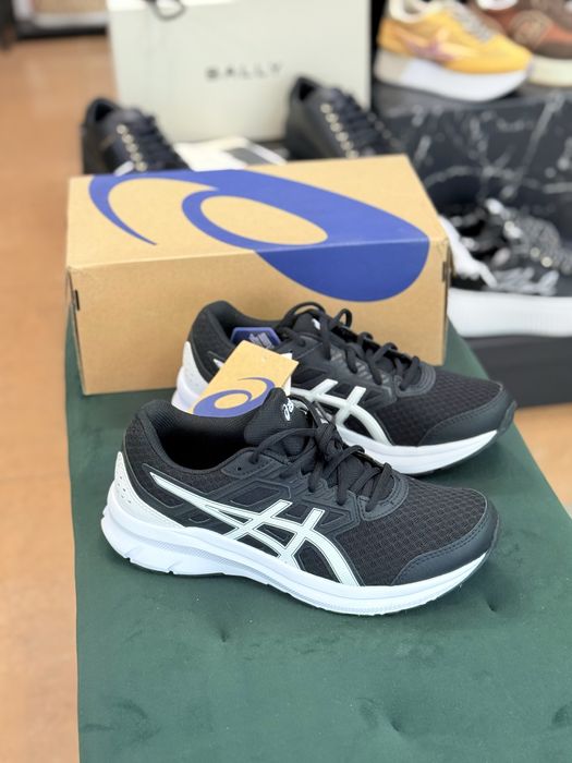 Дамски маратонки ASICS
