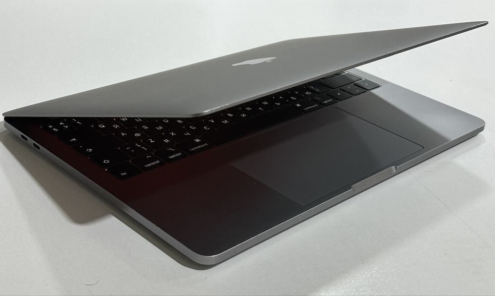 Macbook Pro 2018 i5/256GB