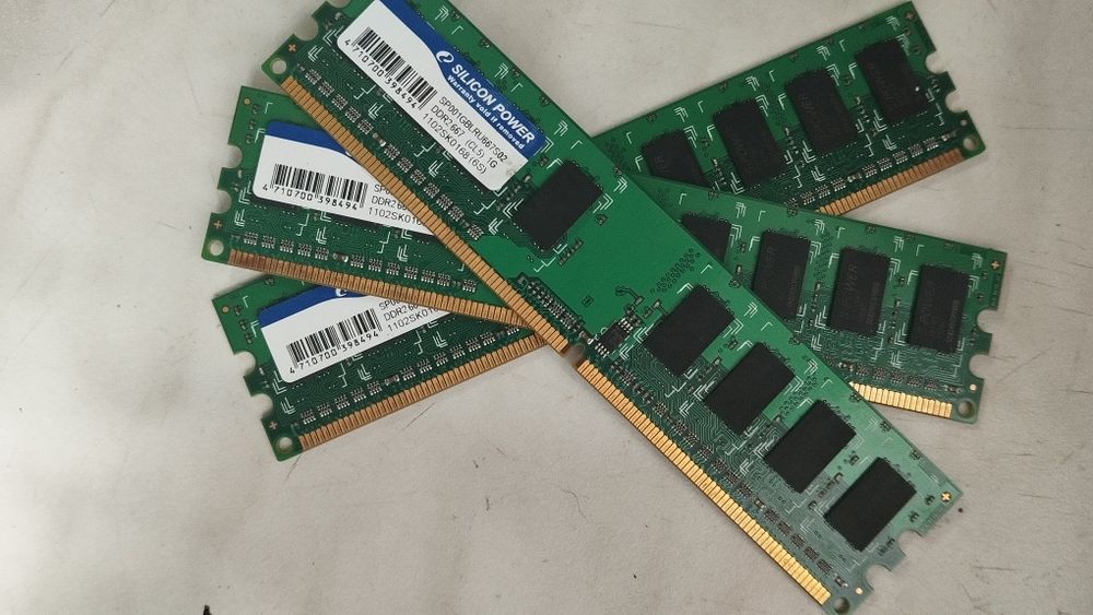 Продам ОЗУ 1GB DDR2 667