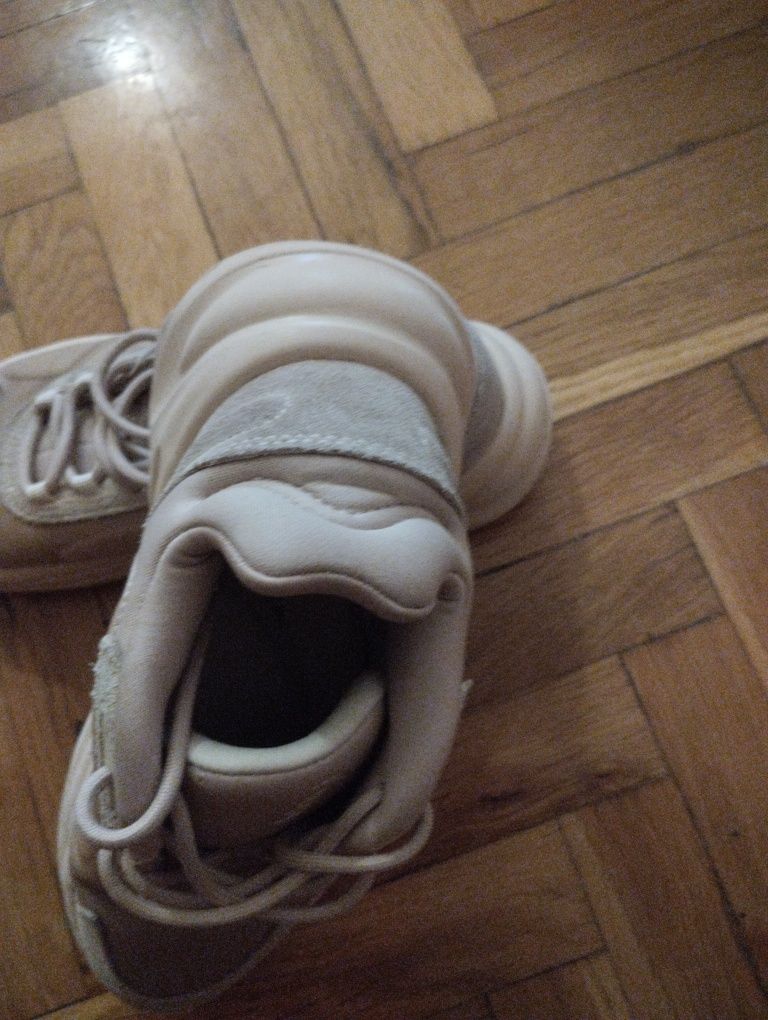 Маратонки adidas
