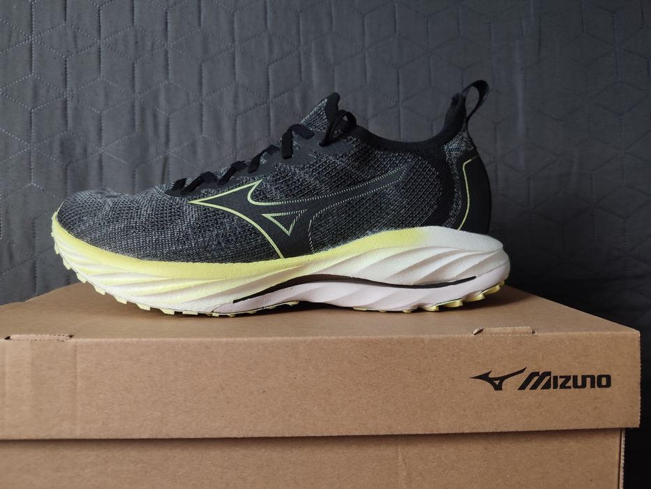 Mizuno Wave Neo Wind