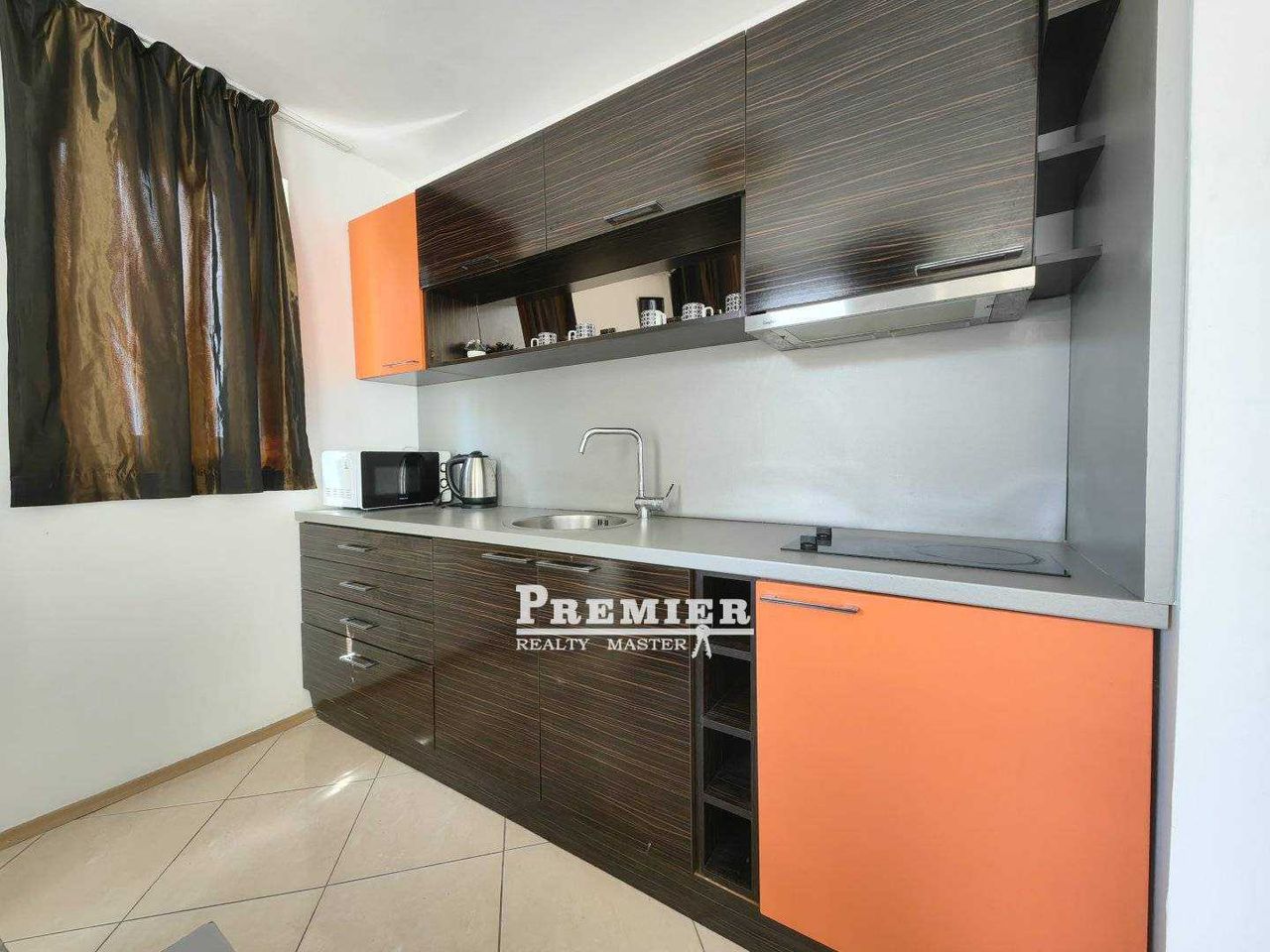 Продава се Двустаен апартамент в к.к. Слънчев бряг - 92 кв.м за 899 €/кв.м - Снимка #7