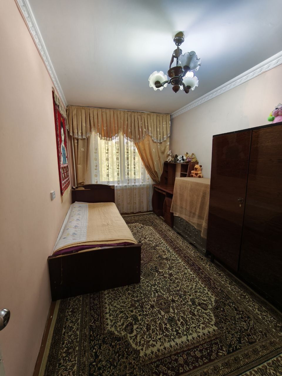 Срочно продаётся 5 комнатная квартира