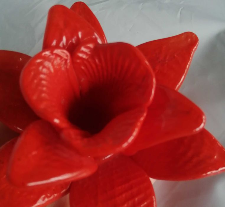 Suport lumanare in forma de floare din sticla pictata rosu portocaliu