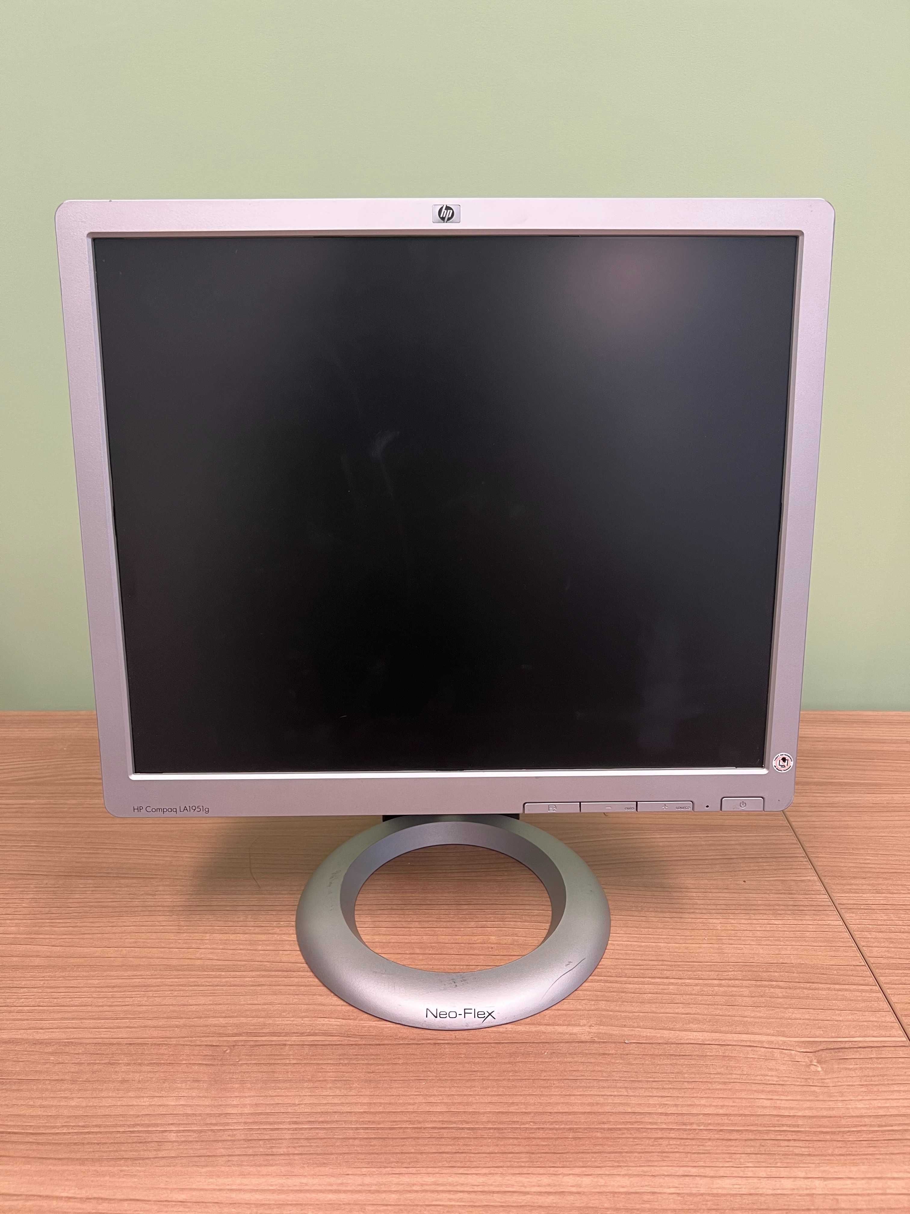 Монитори Различни Модели Самсунг, LG, HP