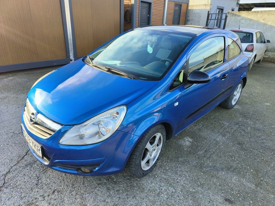 Vând Opel CORSA D
