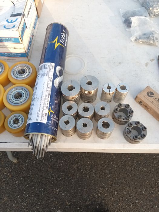 Diverse șuruburi inox alamă zincate auto papuci cupru