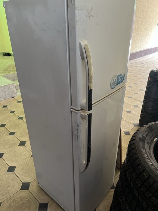 Холодильник рабочий