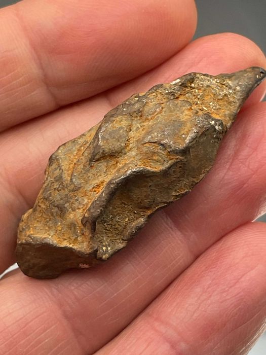 Компактен Железен Метеорит (65.5 гр.) – Автентичен Къс от Goulmima