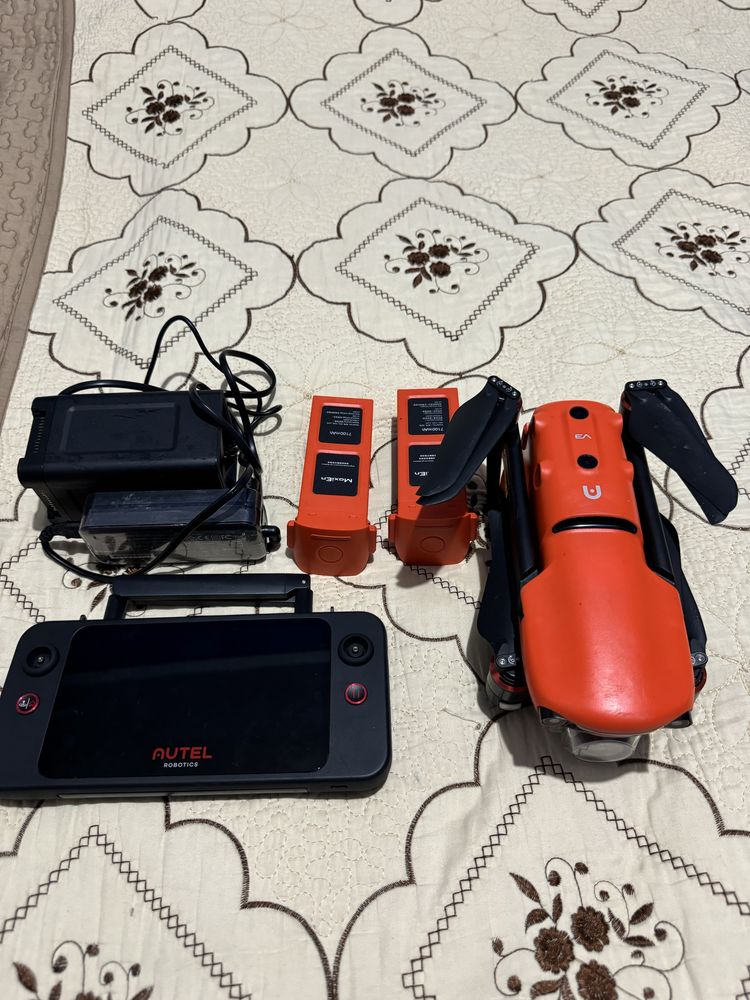 Дрон Autel Robotics EVO II Pro Rugged Bundle V3 оранжевый