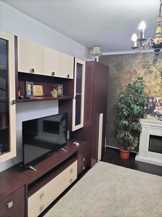 Vând apartament cu o camera