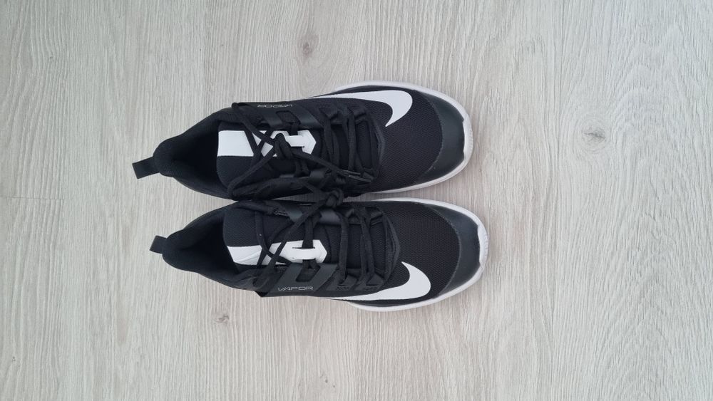 Nike Pantofi Sport Court Vapor Lite