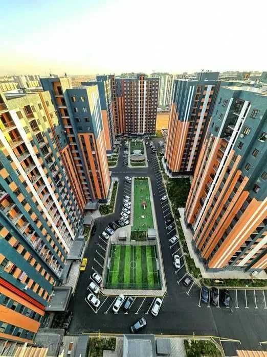 3 xonali arzon kvartira, 82 m², 13-qavat, balkonli. Metro Uzgarish