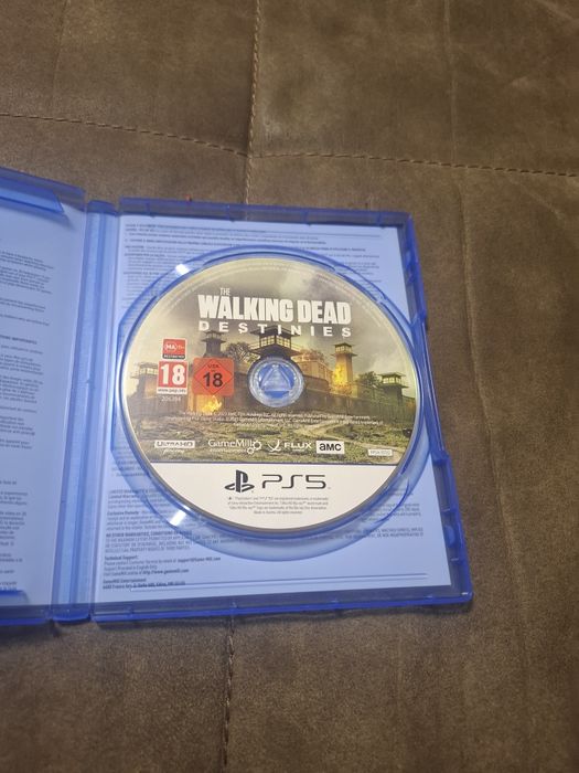 Игра за ps5 the walking dead