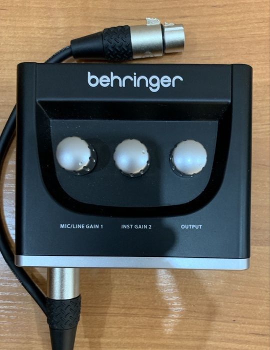 Комплект Микрофон Behringer C-1 + аудиоинтерфейс UM2 + стойка + XLR