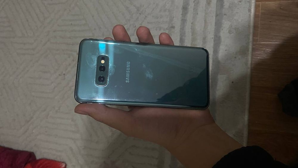 Samsung s10 128 Гб