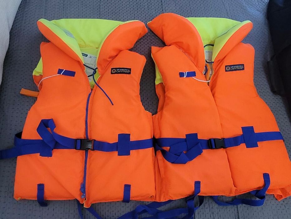 2 спасителни жилетки за възрастни за лодки