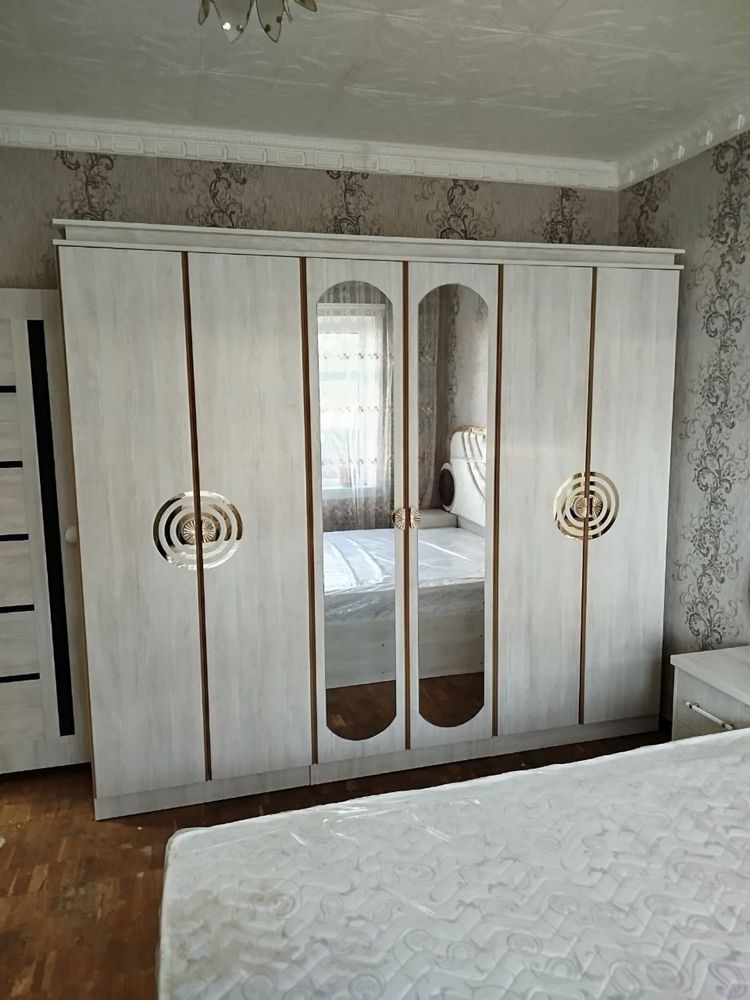 Спальный гарнитур