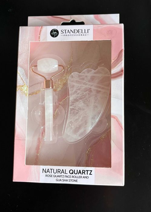 Комплект за масаж на лице – розов кварцов ролер и гуа ша камък
