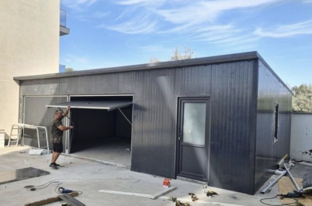 Vând garaje auto pe structur metalica si panou sendwis