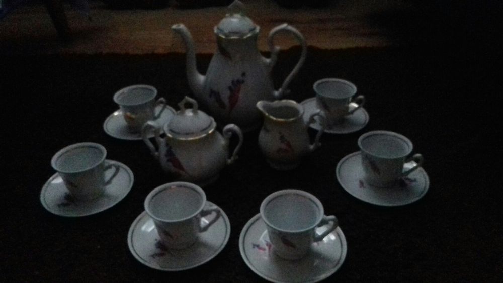 serviciu cafea portelan fin,vechi Fena,