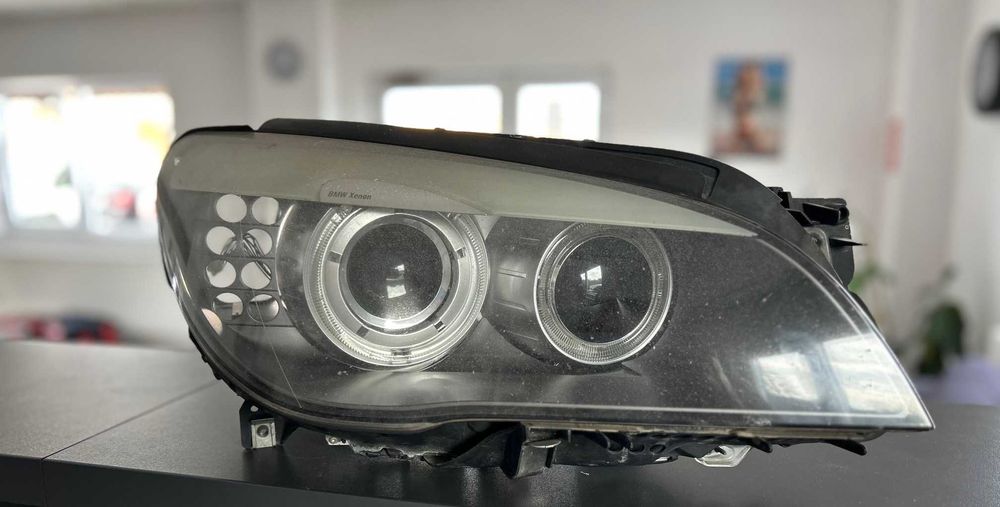 Far stanga BMW Seria 7 F01 Far dreapta BMW F01, far 7182139, 7182140