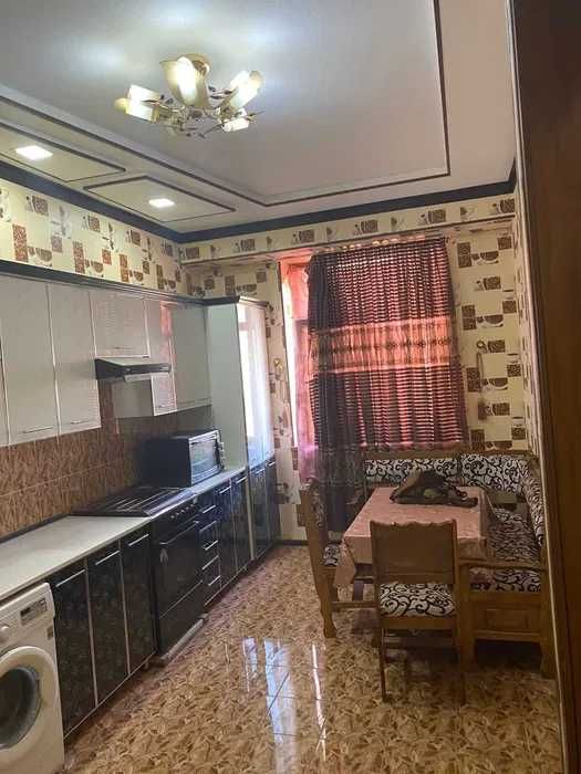 Янги домдан 2 хонали 2 тарафлама квартира сотилади 5 микрн Лагманный