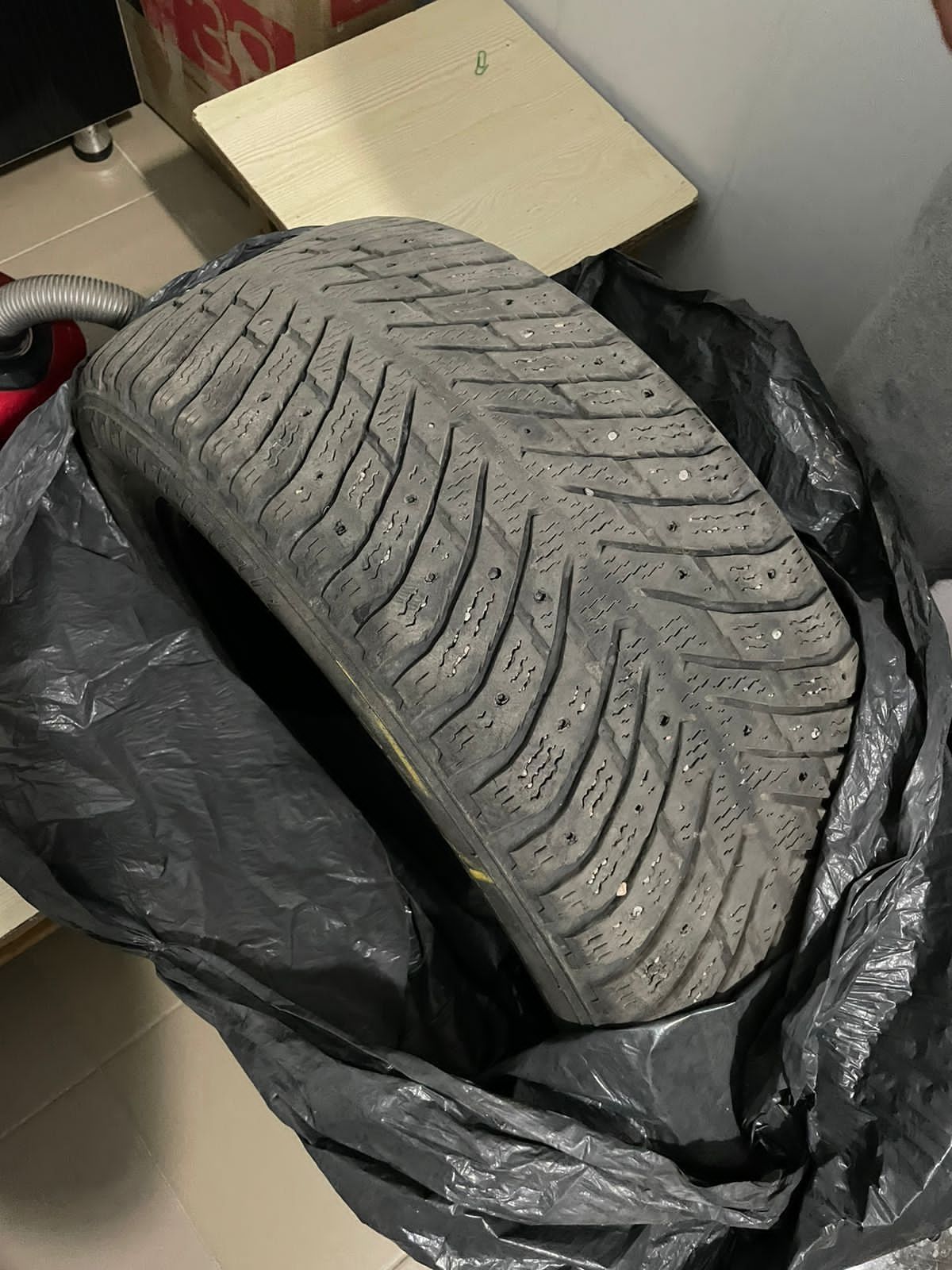 Nokian hakkapeliitta 8, R17 225/55