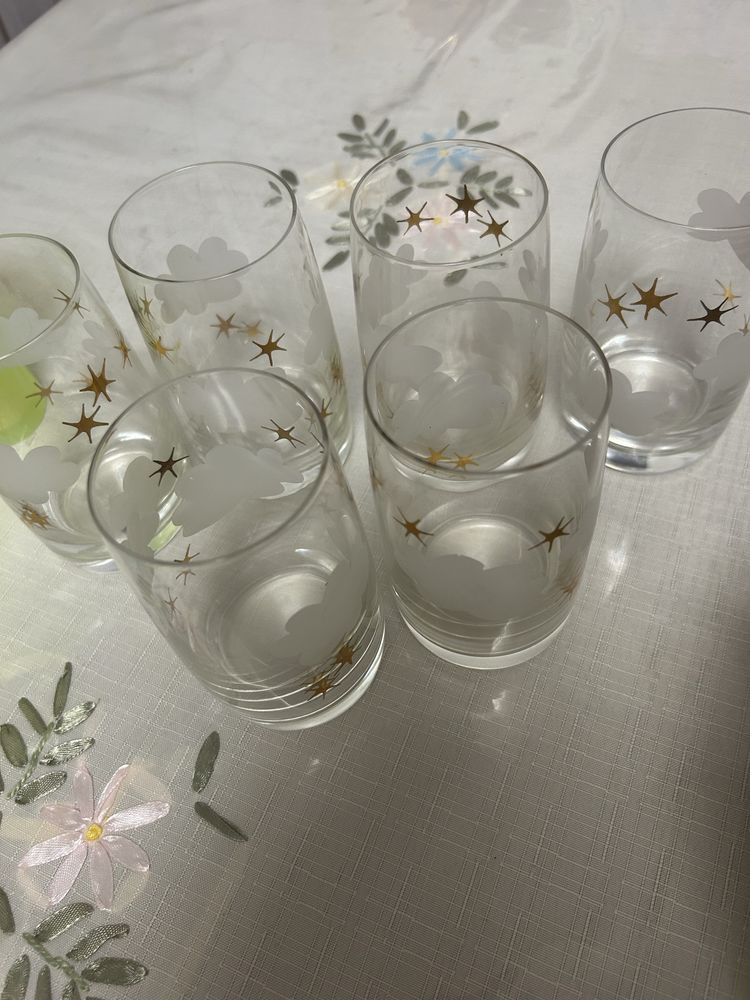 Продам стаканы и стекляннве розетки