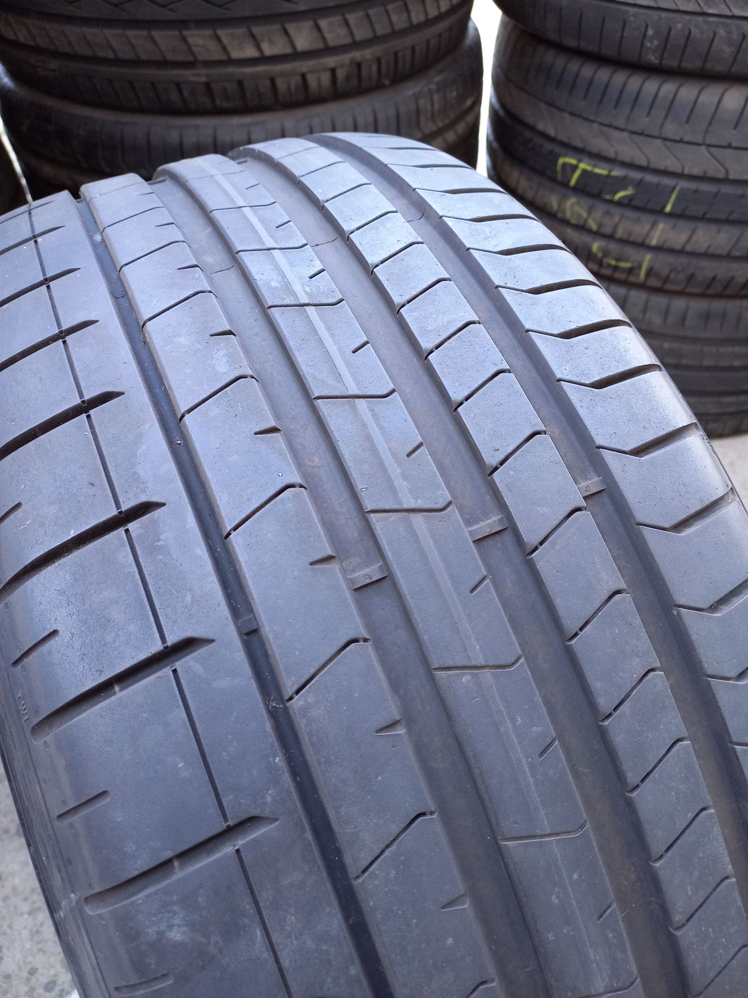 1xAnvelopa second vară 255 35 R19 Pirelli 7 mm 2022