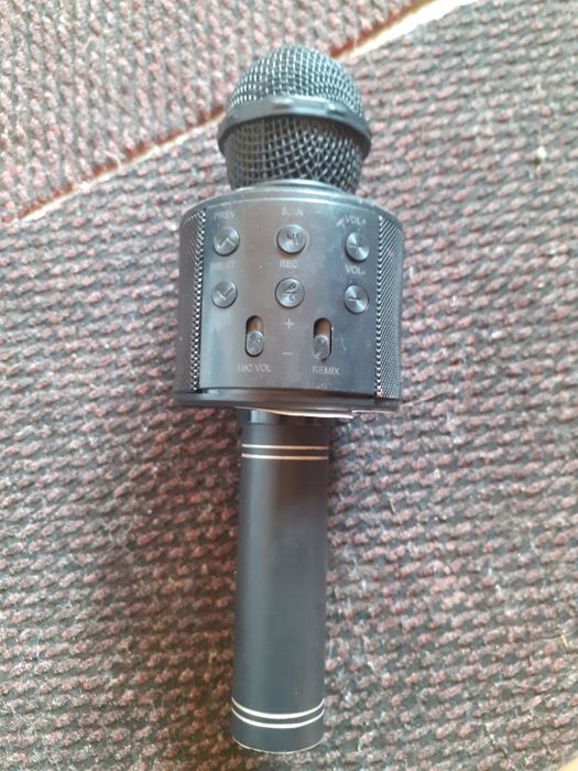 Vand boxe prin Bluetooth