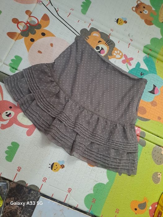 Haine de damă ,rochite ,fuste  M