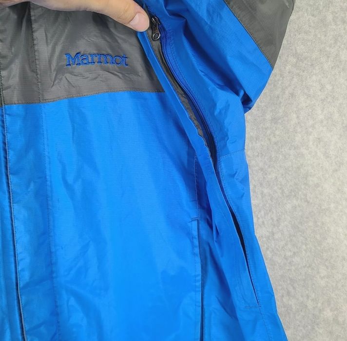 Geaca pt ploaie Marmot ca noua, marime S, barbateasca