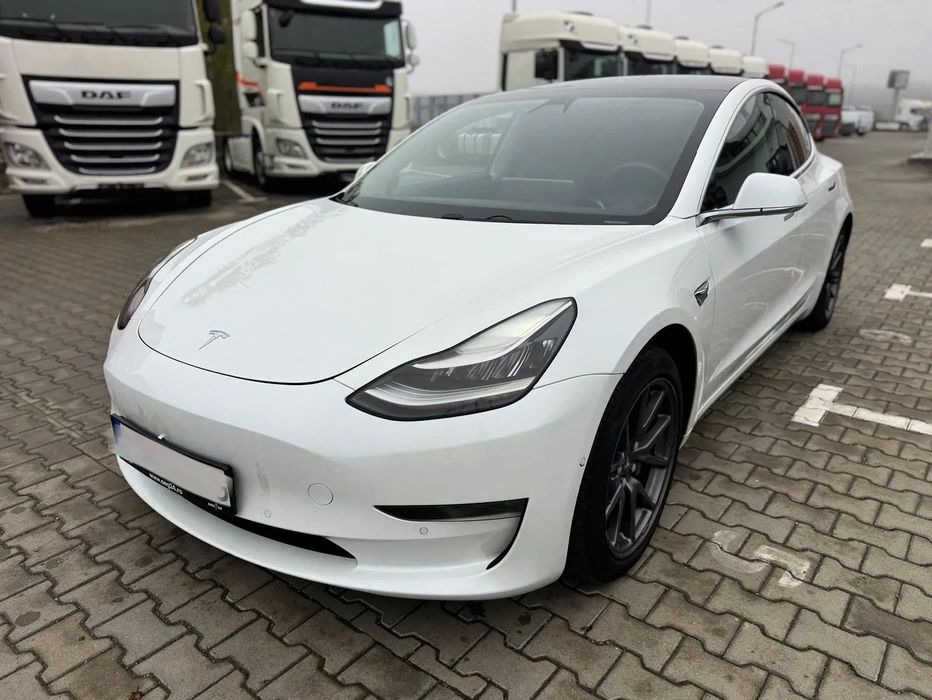 Tesla Model 3 Leasing SRL & PFA-uri noi sau fara rulaj si ride-sharing