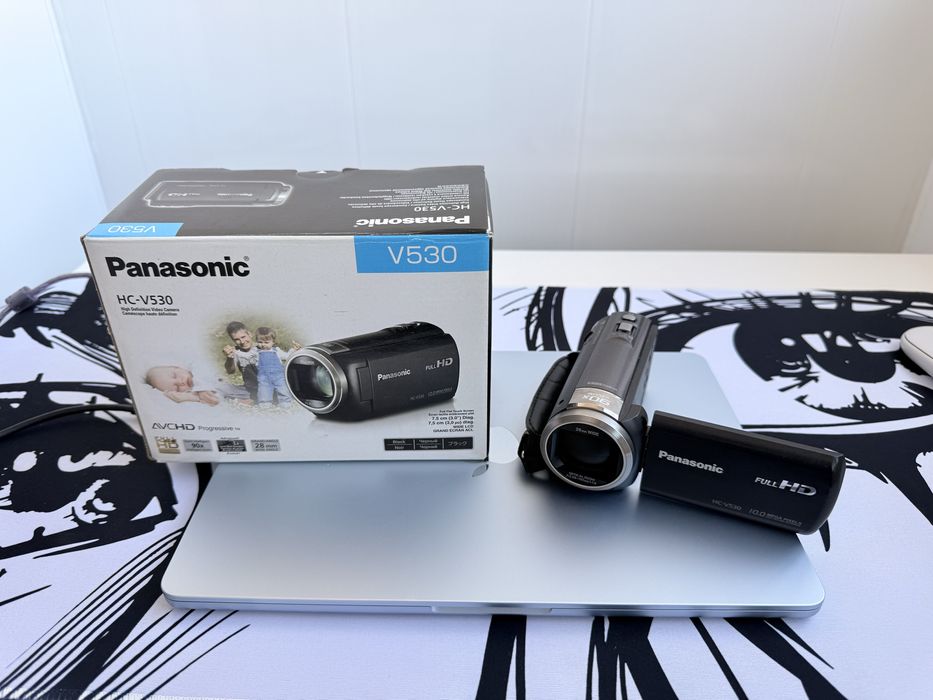 Panasonic HC-V530 ретро камера