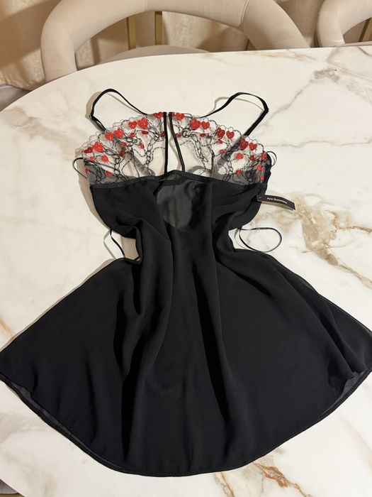 Vând articole de lenjerie intimă Ann Summers, noi cu etichetă.