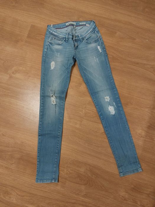 Дамски дънки 26 размер